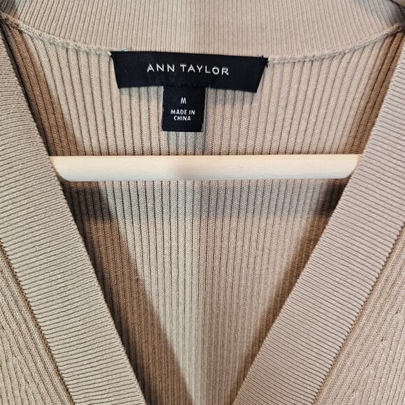 Ann Taylor Beige Button Front Ribbed Academia Sweater Vest Tank Top Size Medium - Picture 10 of 11
